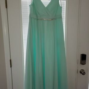 David's bridal mint maternity gown size large